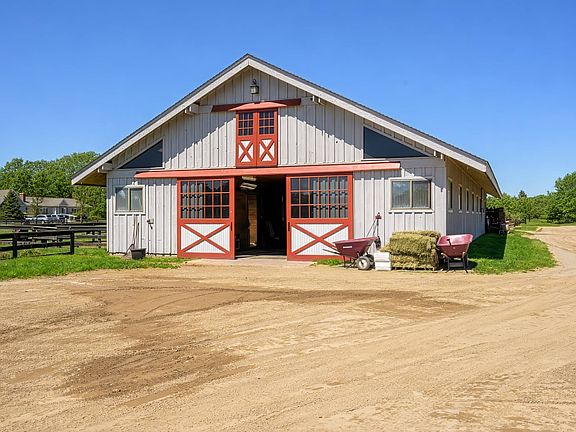 3rd image of 48 Lewis Rd