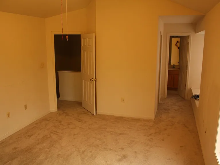 2567 Logan Wood Dr — Photo 3
