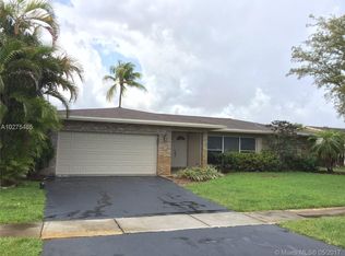 8211 NW 74th Ter, Tamarac, FL 33321