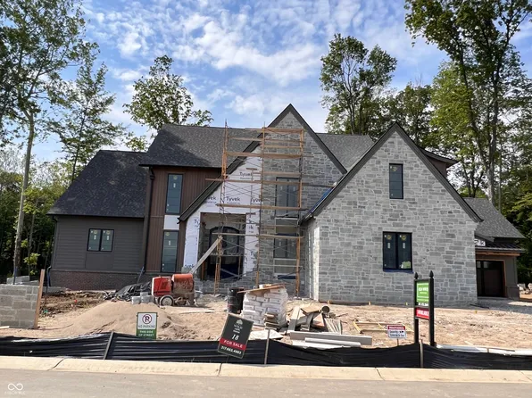 8313 Keeneland Rd, Zionsville, IN 46077