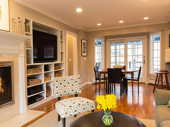 Great flow from Kitchen to Family Room