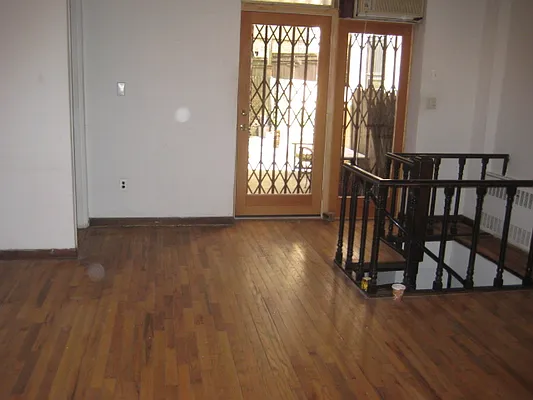 Rented by Magnone Real Estate | media 22