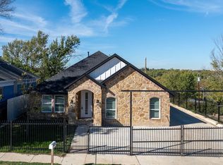 1004 Ash Crescent St, Fort Worth, TX 76104