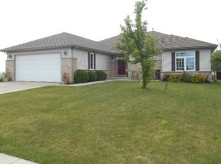 3075 Huntington Dr, Belvidere, IL 61008