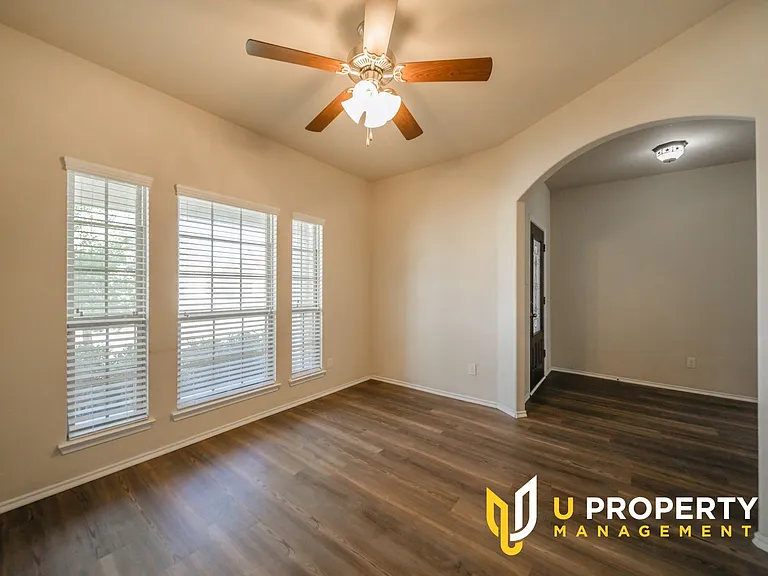 552 Indian Hill Dr — Photo 4