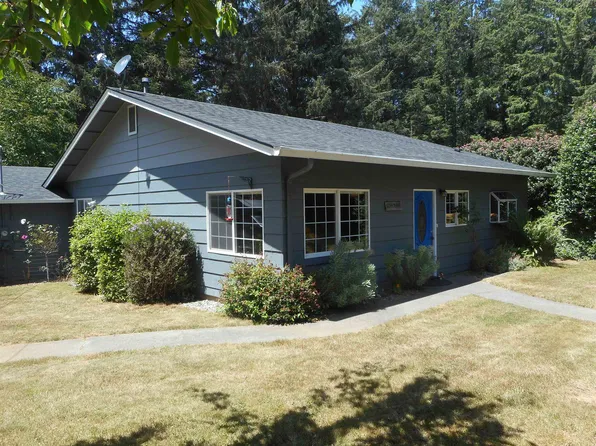 915 Lake St, Crescent City, CA 95531
