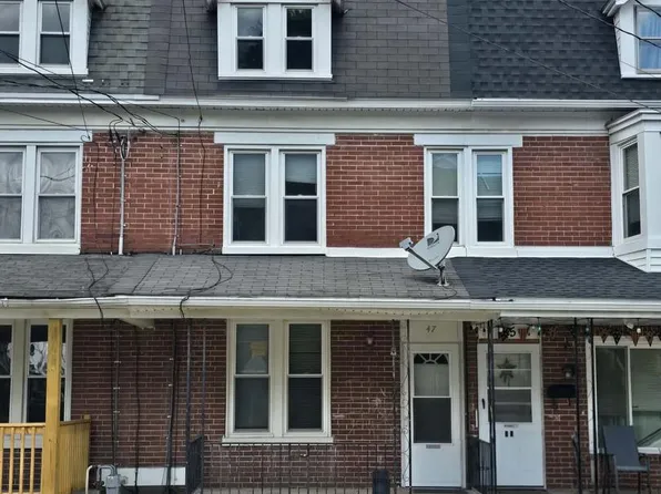 47 W Gay St, Red Lion, PA 17356