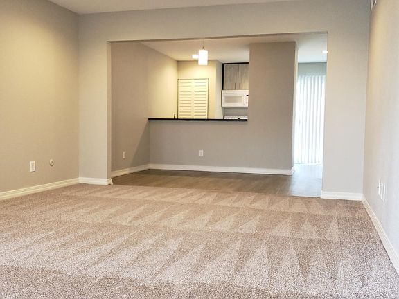 5th image of 5011 W Colonial Dr APT 15