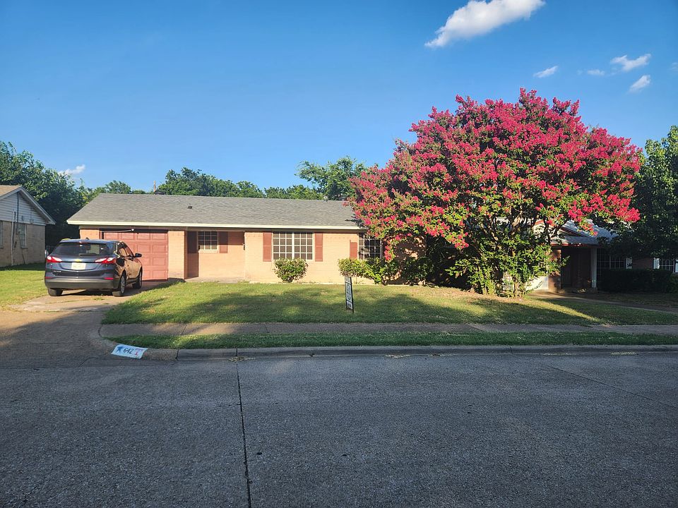 1st image of 642 Dawson Dr