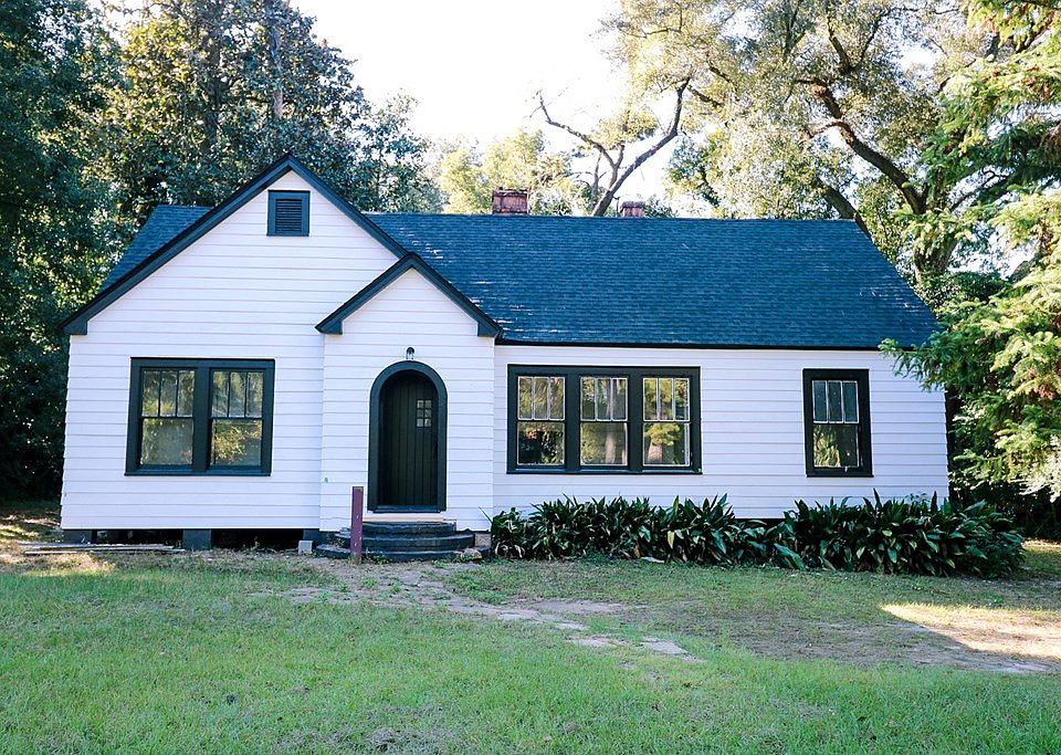 221 Barber St, Bainbridge, GA 39819 Zillow