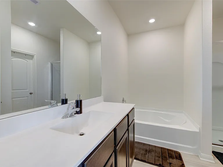10702 Millet Ct — Photo 35