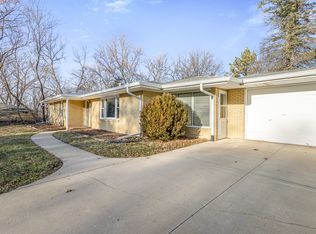 2728 Edgewood Dr, Rockford, IL 61114