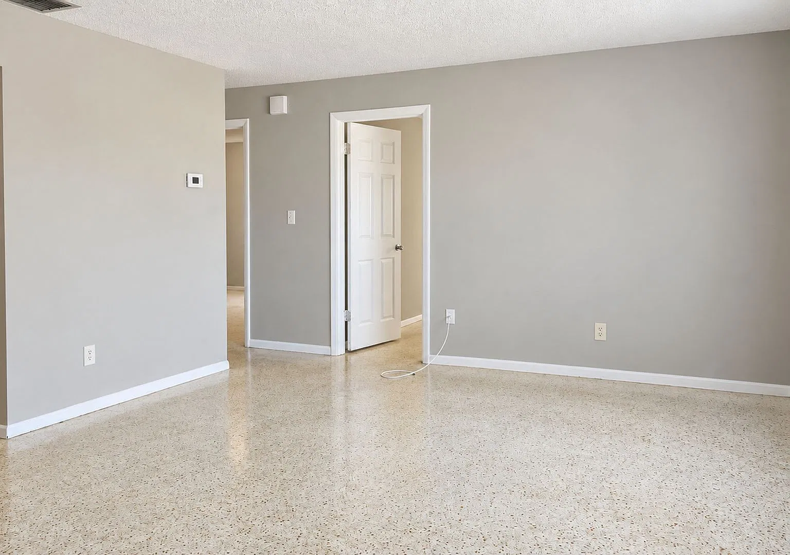 Hugo Rd 2013-2019 FP2 — Photo 3