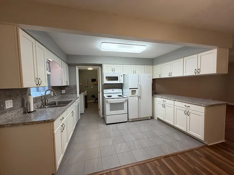 4112 SW 282nd St — Photo 23