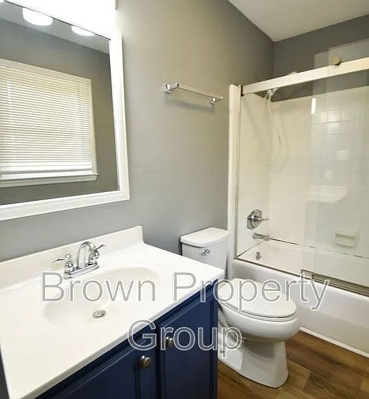 1733 Swann St — Photo 8