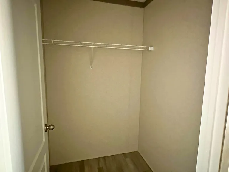 Colonial Manor — Photo 20