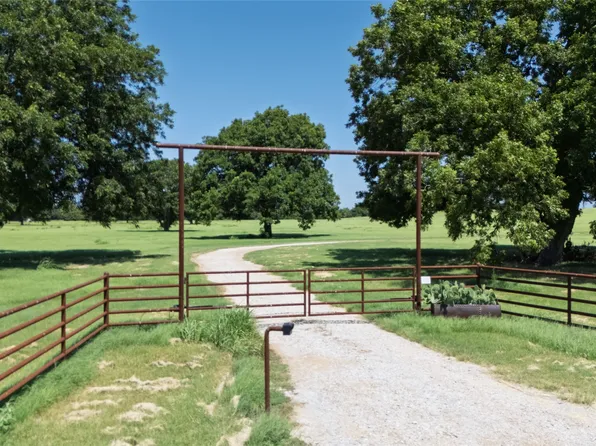 1370 Parker Dairy Rd, Alvord, TX 76225