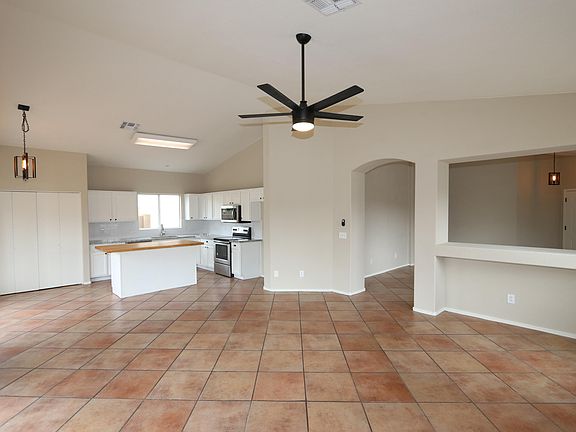 4th image of 7534 W Mission Valley Dr