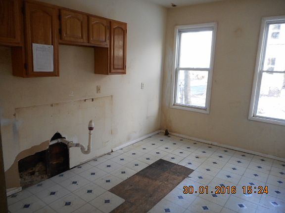 5th image of 170 N 15th St