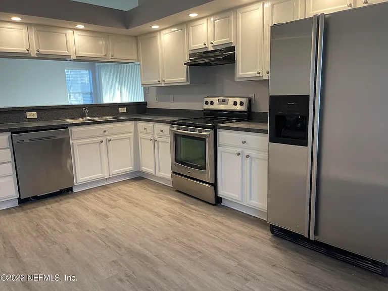 1216 Brookwood Bluff Rd E — Photo 13