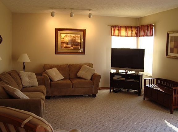 5th image of 5456 Oakwynne Ave
