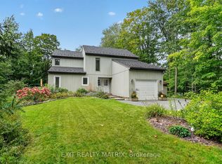 4510 Whispering Willow Dr, Ottawa, ON K4B0K4