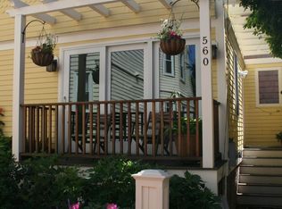 556 Franklin St #4, Cambridge, MA 02139