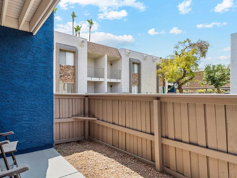 Sorrento Apartments — Photo 53