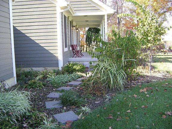 3rd image of 110 Fox Den Ct