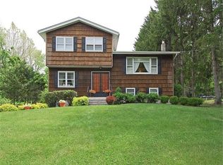 13 Able Noble Dr, Chester, NY 10918