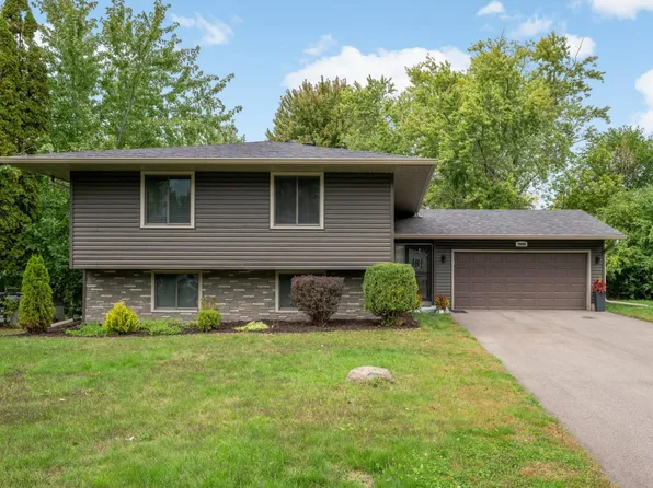 1989 Foxridge Rd, Saint Paul, MN 55119