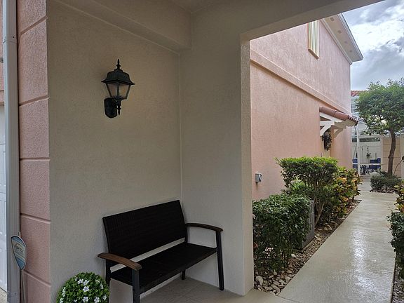2nd image of 58 Tall Oaks Cir