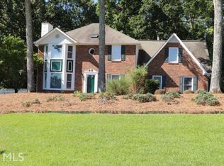 350 Windsor Dr, Fayetteville, GA 30215