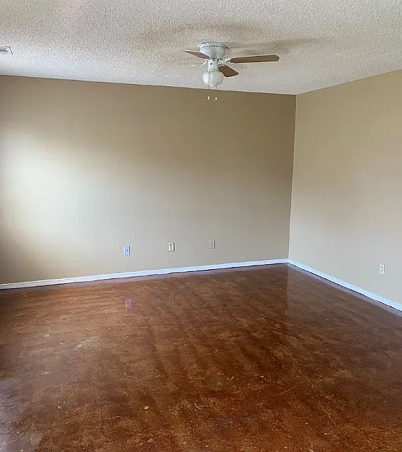 2 bed, 1.0 bath, 710 sqft, $695 — Photo 3