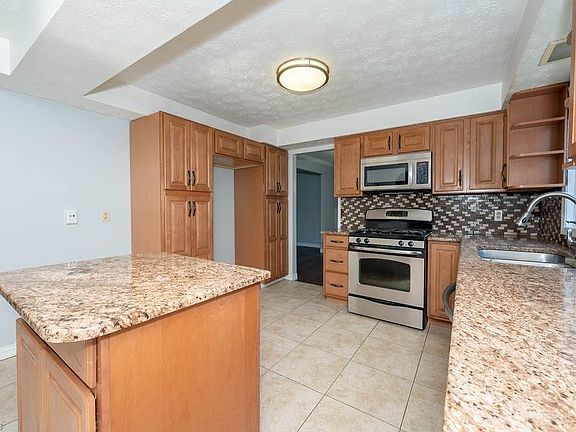 4th image of 5721 Mill Creek Blvd