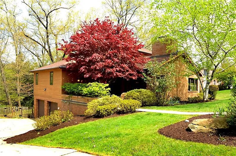 303 High Oaks Ct photo 1