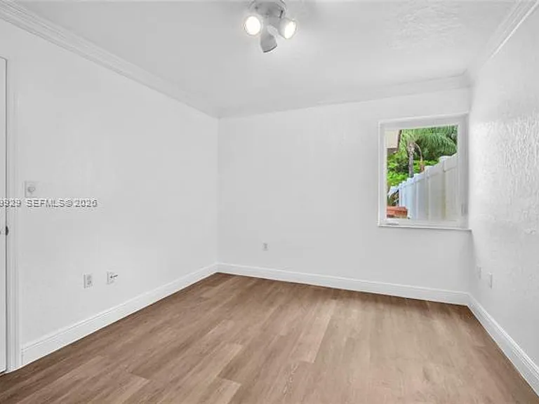 15715 SW 76th Ter — Photo 25