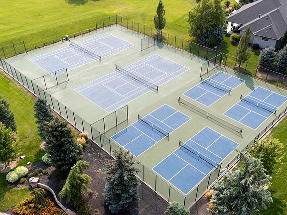 Private Pickleball and Tennis Courts