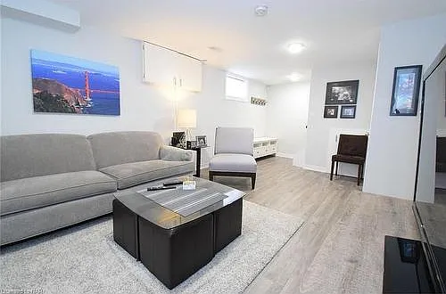 38 Chalmers Street — Photo 4