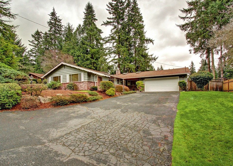 1st image of 3817 NE 189th Pl