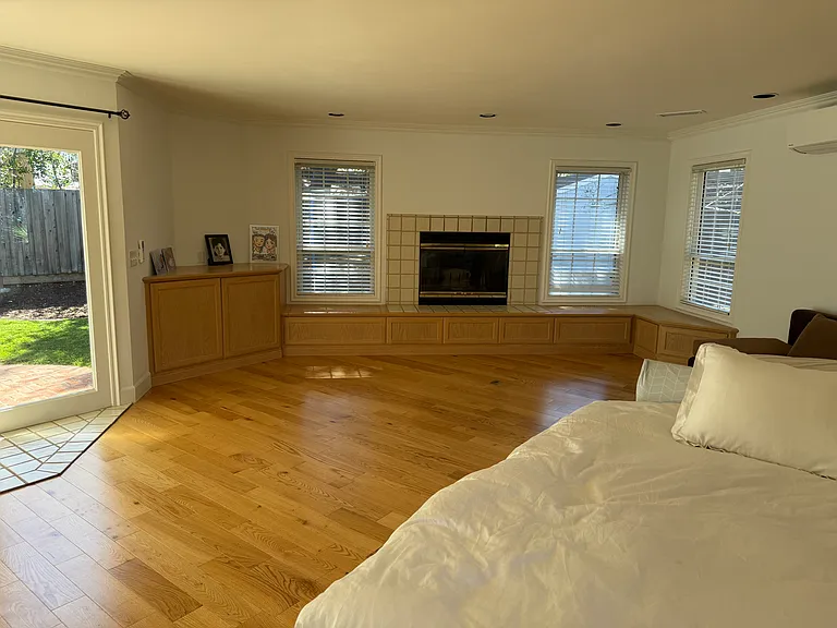 541 Cecelia Ct — Photo 14