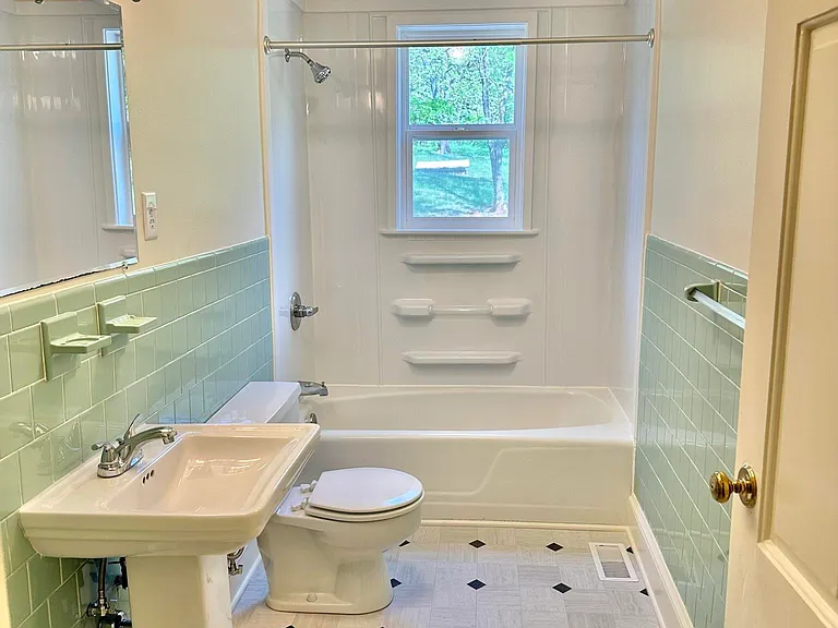2278 Hansens Mountain Rd — Photo 16