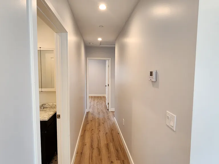 1692 University Dr — Photo 5
