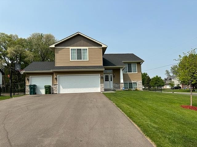 1st image of 3305 237th Ave NW