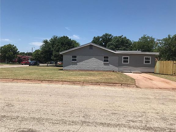 3rd image of 3802 Janice Ln