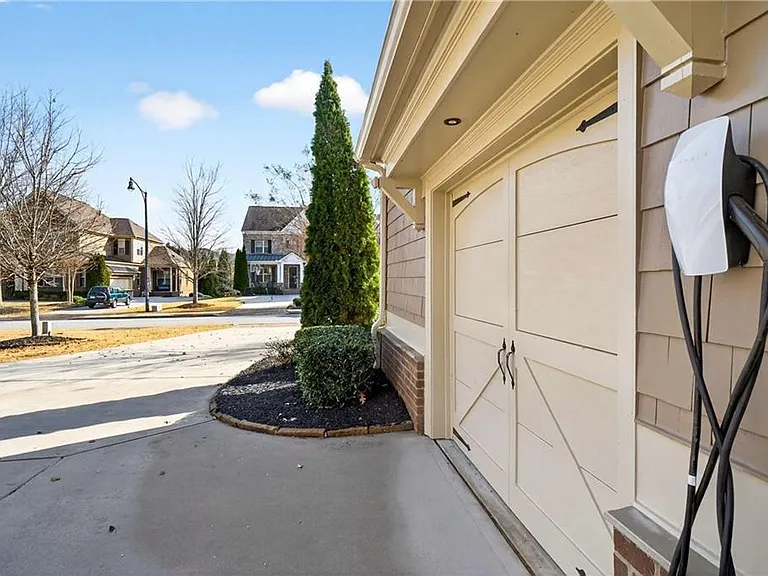 2607 Lulworth Ln — Photo 52