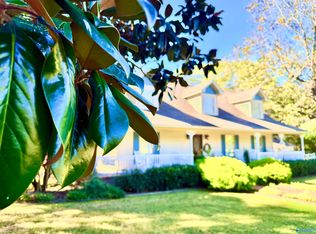 175 Matkin Cove Rd, Laceys Spring, AL 35754