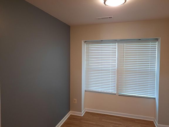 2nd image of 1706 Market St E