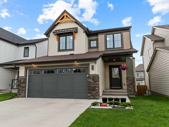 40 W Willow Grn SW, Airdrie, AB T4B 5M3