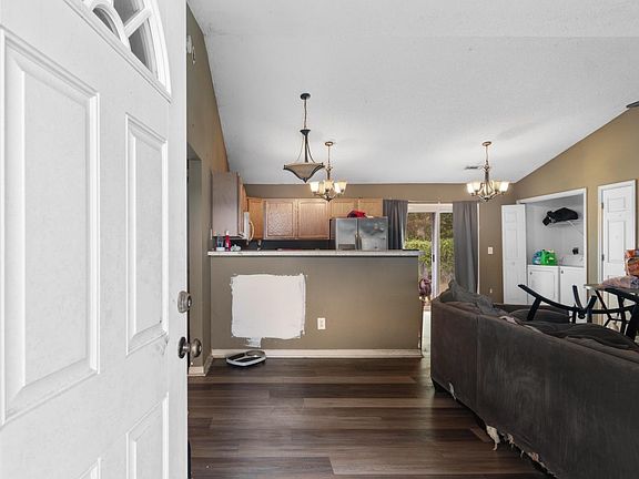 2nd image of 8394 Woodland Dr.